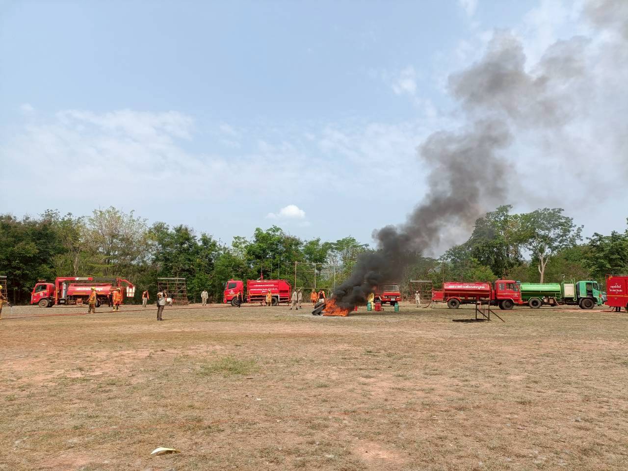 วันที่ 20 มีนาคม 2569 ศูนย์อาสาสมัครป้องกันภัยฝ่ายพลเรือน องค์การบริหารส่วนตำบลเสิงสาง ร่วมกับองค์กรปกครองส่วนท้องถิ่นในเขตอำเภอเสิงสางทั้ง 8 แห่ง ได้กำหนดกิจกรรมสวนสนามเนื่องในวัน อปพร. ประจำปี 2569 ณ สนามกีฬาโรงเรียนโนนสมบูรณ์วิทยา ตำบลโนนสมบูรณ์ อำเภอเสิงสาง จังหวัดนครราชสีมา โดยมีนาย สุระ รุ่งสันเทียะ ปลัดอาวุโสอำเภอเสิงสาง เป็นประธานในพิธี  โดยมีสมาชิก อปพร.เสิงสาง เข้าร่วมกิจกรรมจำนวน 73 นาย