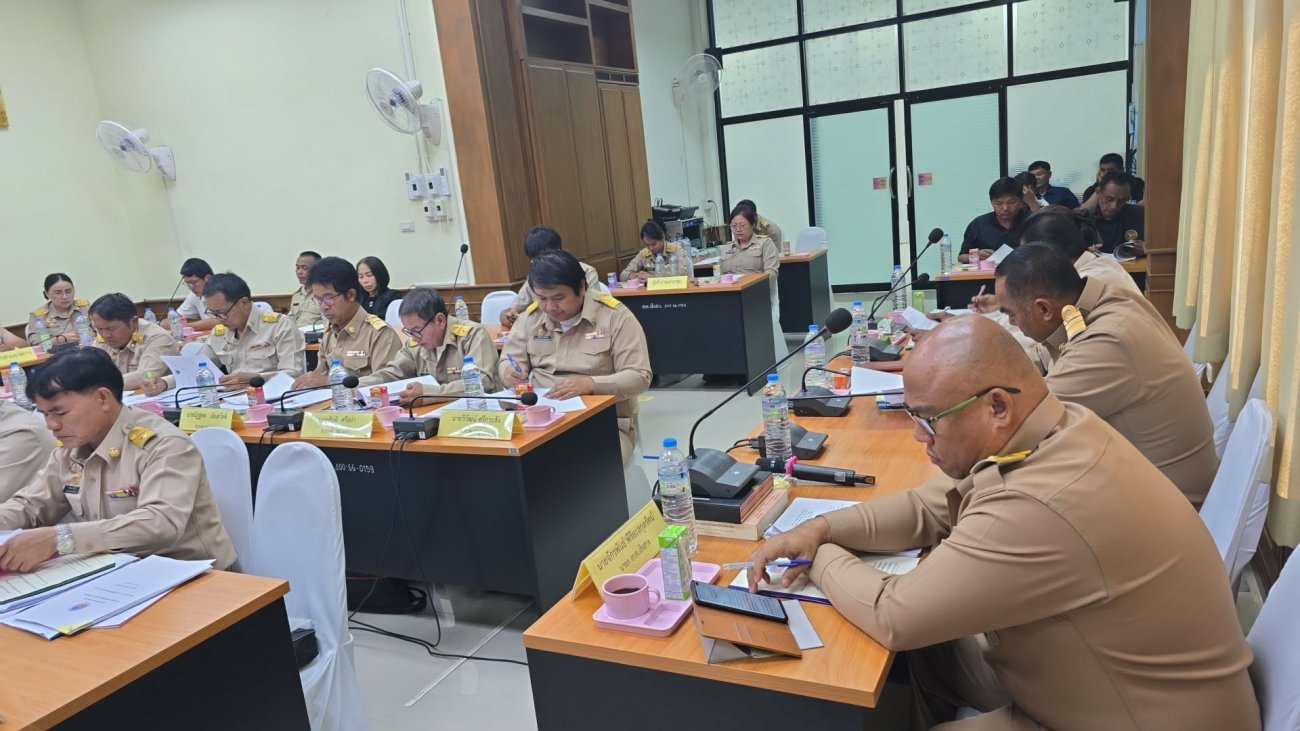 นายจักรี แก่นพะเนาว์ ประธานสภาองค์การบริหารส่วนตำบลเสิงสาง พร้อมคณะ  ประชุมสภาองค์การบริหารส่วนตำบลเสิงสาง สมัยวิสามัญ สมัยที่ 1  ประจำปี พ.ศ. 2569 ในวันจันทร์ ที่ 22 มิถุนายน  2569 เวลา 09.30 น. ณ ห้องประชุมสภาองค์การบริหารส่วนตำบลเสิงสาง    เพื่อเสนอญัตติการพิจารณาโอนเงินงบประมาณรายจ่าย เพื่อตั้งจ่ายเป็นรายการใหม่ (หมวดค่าครุภัณฑ์ที่ดินและสิ่งก่อสร้าง) ประจำปีงบประมาณ พ.ศ. 2569